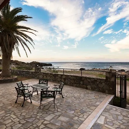 Pericles Villa