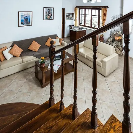 Pericles Villa *