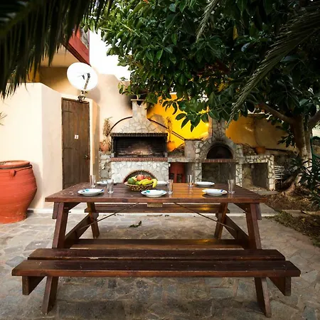 Pericles Villa
